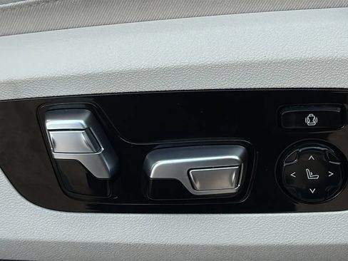 Used 2019 BMW X5 xDrive50i AWD/4WD image 13