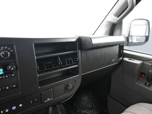 Used 2025 GMC Savana 2500 LT w/ LT Preferred Equipment Group RWD image 22