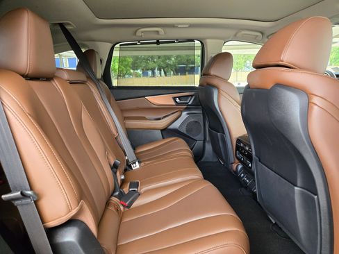 Used 2024 Acura MDX SH-AWD w/ Technology Package image 26
