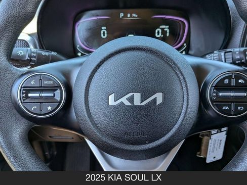 Used 2025 Kia Soul LX w/ LX Technology Package FWD image 12