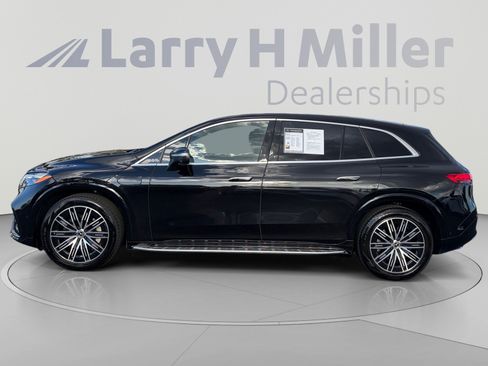 Used 2023 Mercedes-Benz EQS 580 4MATIC SUV image 2