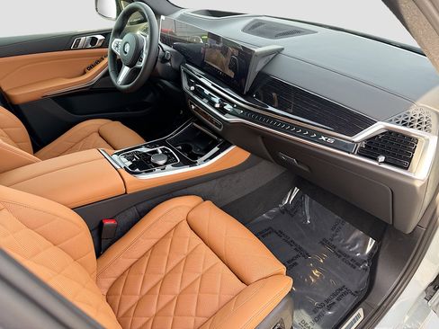 New 2026 BMW X5 xDrive40i w/ M Sport Package image 14