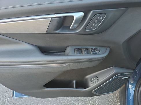 Certified 2025 Buick Enclave Preferred FWD image 13
