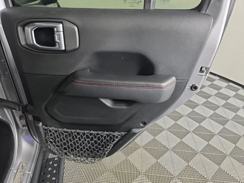 Used 2021 Jeep Wrangler Unlimited Rubicon AWD/4WD image 38
