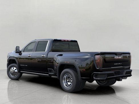New 2026 GMC Sierra 3500 Denali w/ Denali Reserve Package image 3