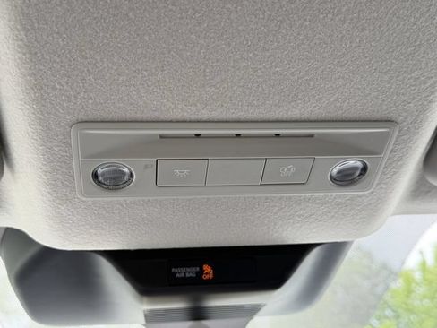 Used 2026 Nissan Kicks SV FWD image 23