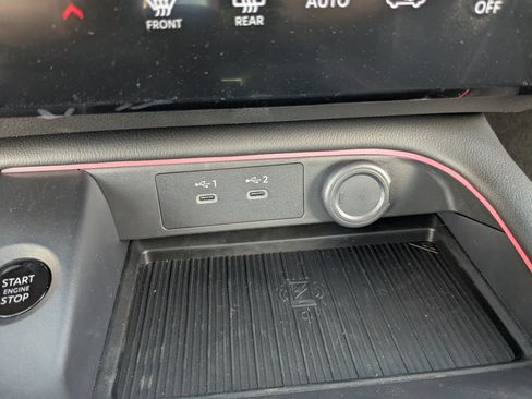 New 2026 Nissan Sentra SV w/ SV Convenience Package FWD image 17