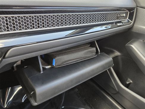 Used 2025 Honda Civic Sport image 23