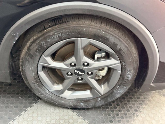 Used 2025 Kia K4 FWD image 14