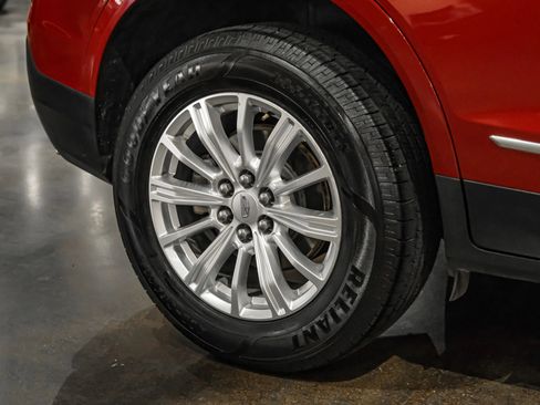 Used 2019 Cadillac XT5 FWD image 48