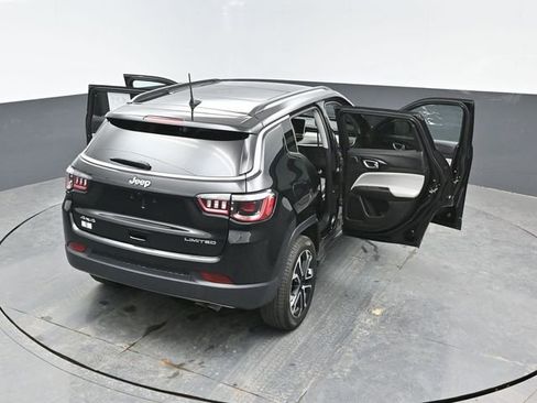 Used 2022 Jeep Compass Limited w/ Sun and Sound Group image 25