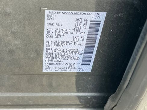 Used 2025 Nissan Pathfinder S image 31