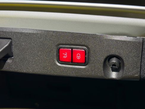 Used 2016 Mercedes-Benz CLS 400 4MATIC image 11