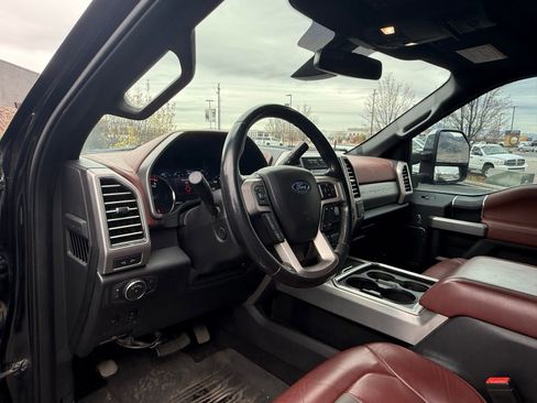 Used 2019 Ford F250 Platinum w/ Platinum Ultimate Package image 8