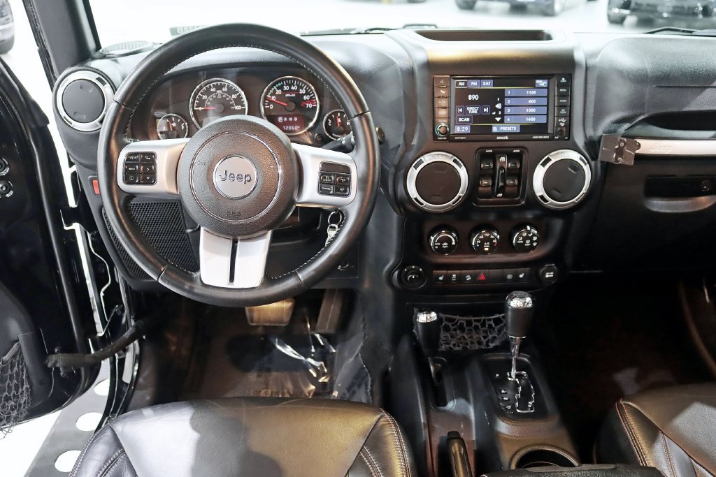Used 2016 Jeep Wrangler Unlimited Rubicon AWD/4WD image 15