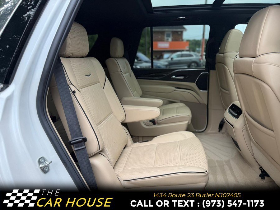 Used 2024 Cadillac Escalade Premium Luxury RWD image 19