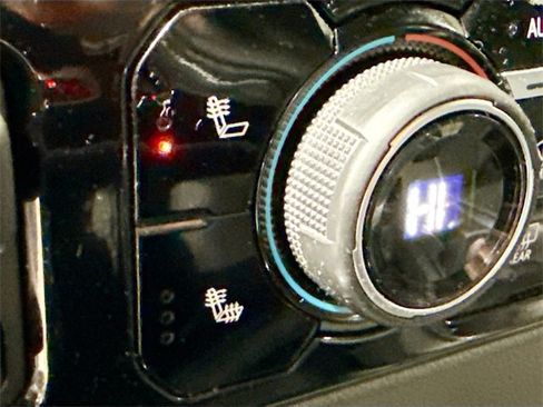 Used 2023 Chevrolet Silverado 1500 LT Trail Boss w/ Convenience Package II image 23