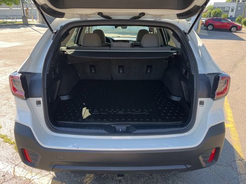Used 2022 Subaru Outback Premium image 21