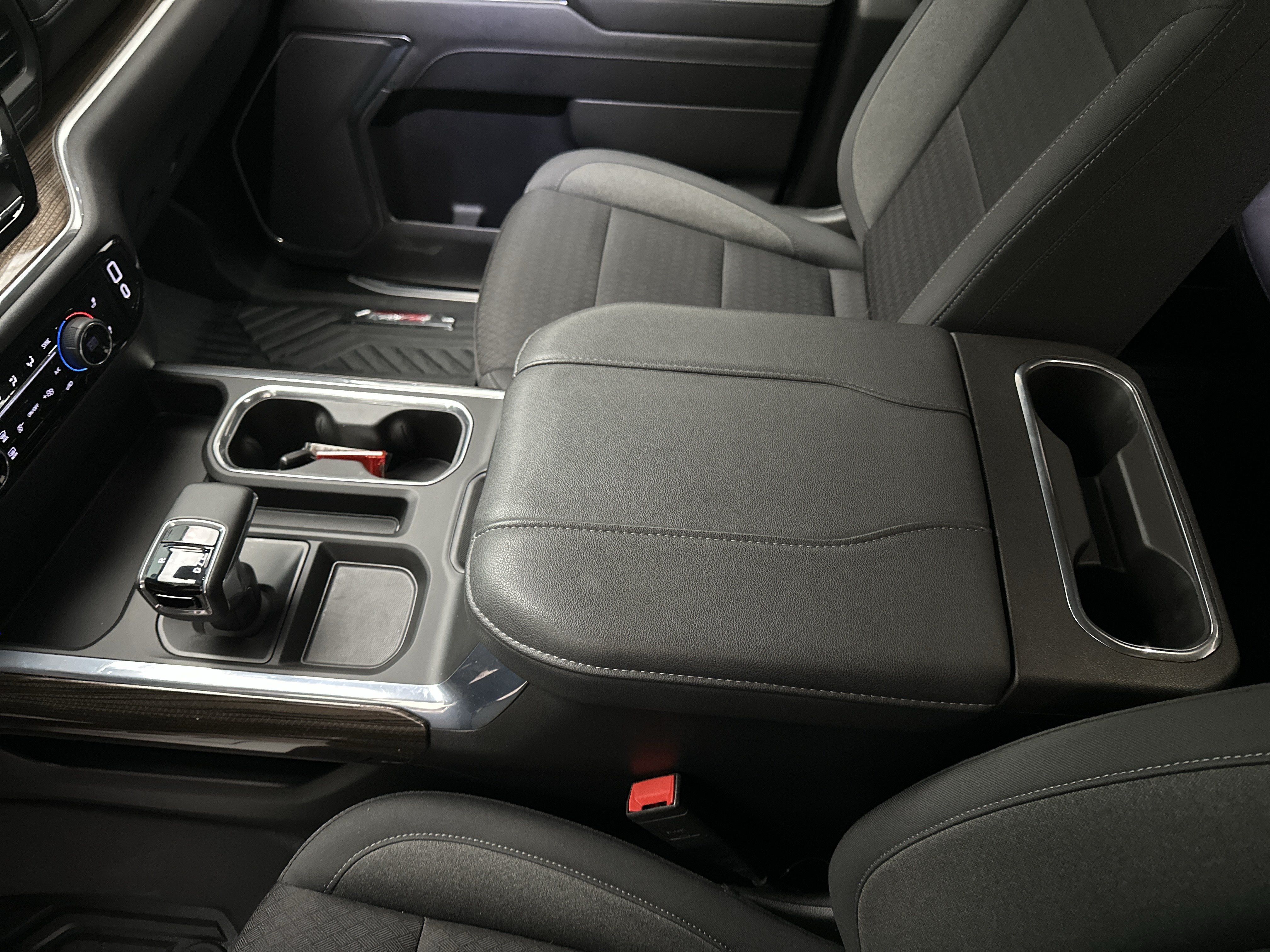 Used 2024 Chevrolet Silverado 1500 LT Trail Boss w/ LPO, Dark Essentials Package AWD/4WD image 39