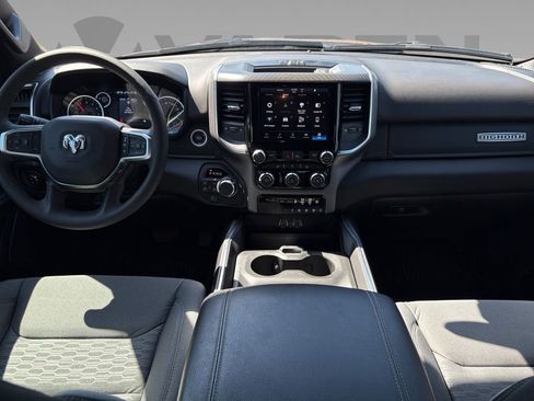 Used 2025 RAM 1500 Big Horn AWD/4WD image 3