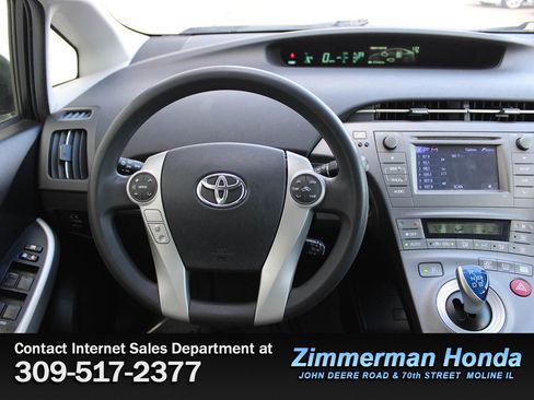 Used 2013 Toyota Prius image 9