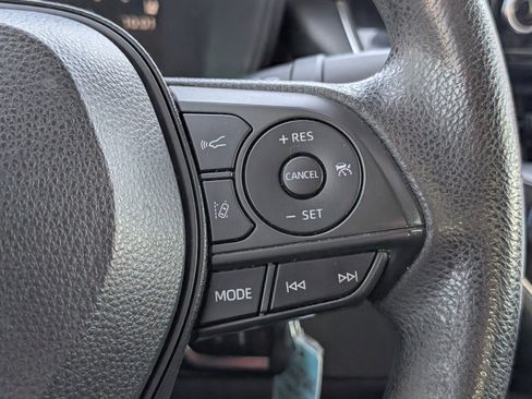 Used 2021 Toyota Corolla LE image 21