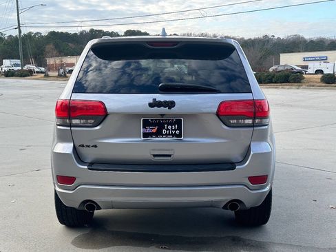 Used 2015 Jeep Grand Cherokee Altitude image 17