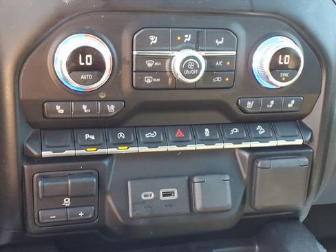 Used 2021 GMC Sierra 1500 AT4 w/ AT4 Value Package AWD/4WD image 29