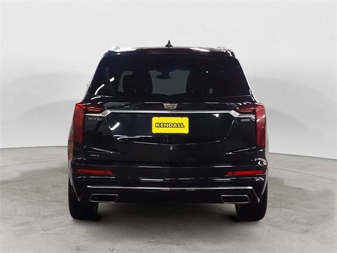 Used 2020 Cadillac XT6 Premium Luxury image 4