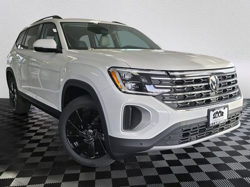 New 2024 Volkswagen Atlas SE AWD/4WD image 1