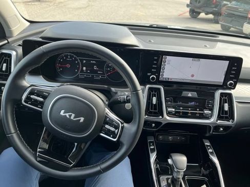Used 2022 Kia Sorento SX FWD image 8