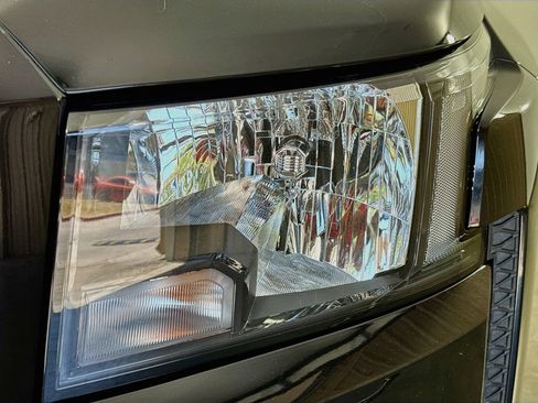 Used 2022 Nissan Frontier SV RWD image 37