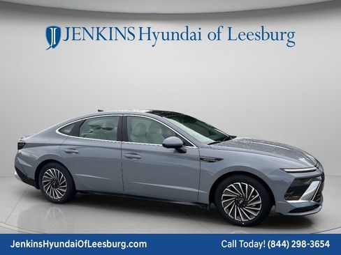 New 2026 Hyundai Sonata SEL FWD image 2