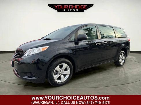 Used 2014 Toyota Sienna L FWD image 2