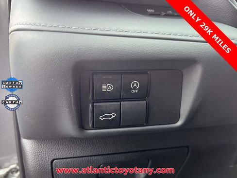 Used 2023 Toyota Highlander XLE image 25