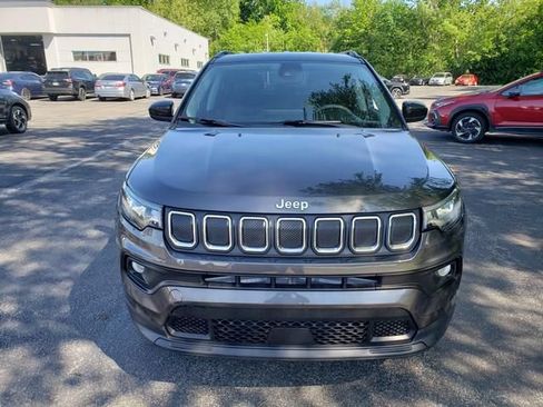 Used 2022 Jeep Compass Latitude AWD/4WD image 9