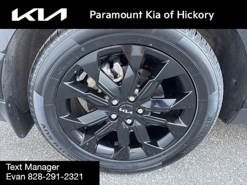 Used 2024 Kia Carnival SX FWD image 9