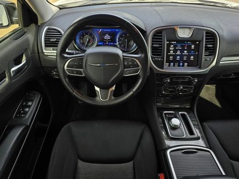 Used 2021 Chrysler 300 Touring w/ Sport Appearance Package RWD image 12