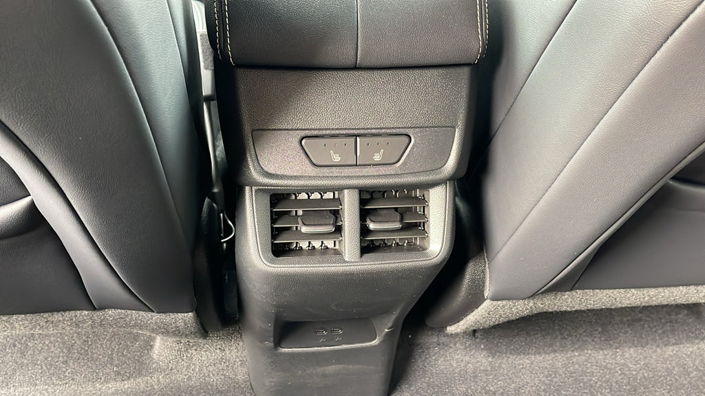 New 2027 GMC Terrain Elevation w/ Elevation Premium Package FWD image 16