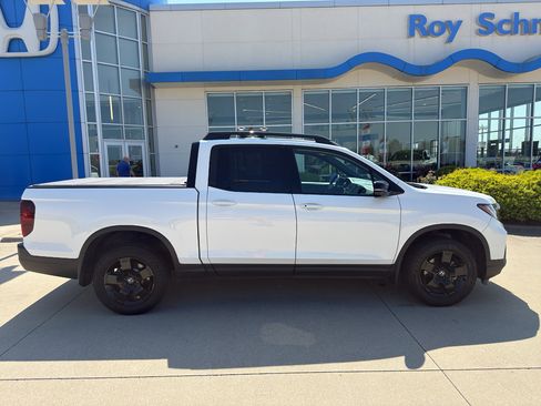 Used 2024 Honda Ridgeline Black Edition image 4