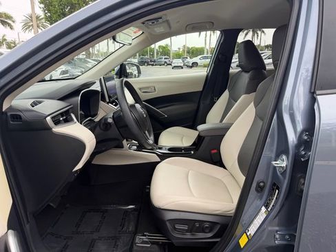 Used 2023 Toyota Corolla Cross XLE FWD image 8