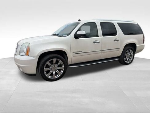 Used 2009 GMC Yukon XL Denali image 7