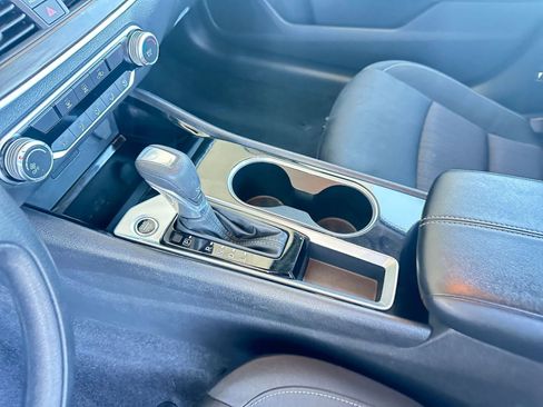 Used 2024 Nissan Altima 2.5 SV image 41