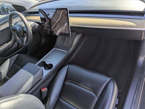 Used 2021 Tesla Model 3 Performance image 22