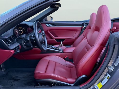 Used 2020 Porsche 911 Carrera RWD image 17
