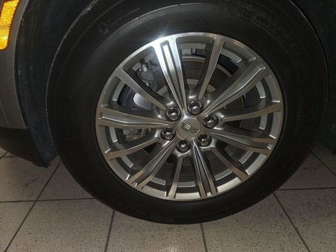 Used 2018 Cadillac XT5 Luxury w/ Driver Awareness Package image 10