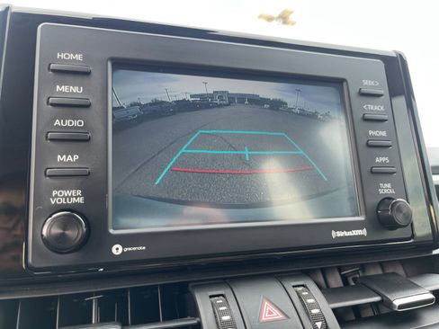 Used 2022 Toyota RAV4 XLE Premium image 29