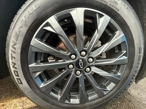 Certified 2023 Chevrolet Traverse RS w/ LPO, Floor Liner Package image 10