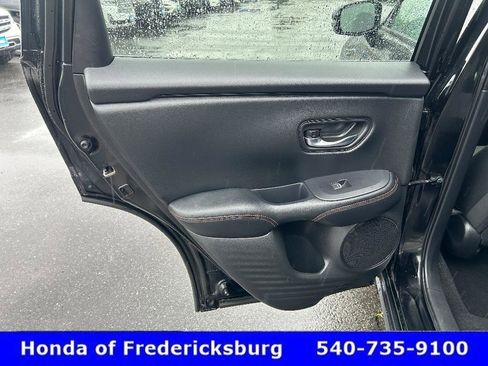Used 2025 Honda HR-V Sport image 11