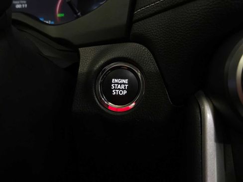 Used 2025 Toyota RAV4 XLE AWD/4WD image 29